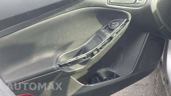 2016 Ford Focus S Sedan – miniatura 25