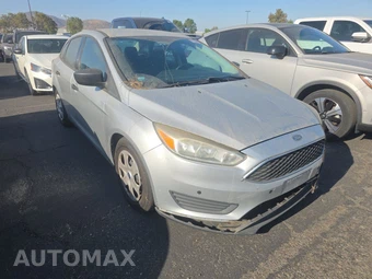2016 Ford Focus S Sedan – miniatura 3