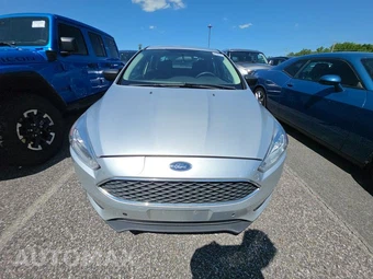 2016 Ford Focus S Sedan – miniatura 11