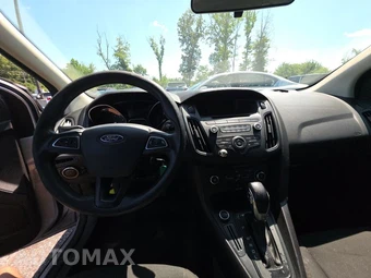 2016 Ford Focus S Sedan – miniatura 16