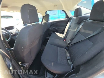 2016 Ford Focus S Sedan – miniatura 23