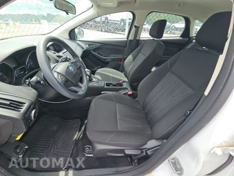2016 Ford Focus S Sedan – miniatura 7