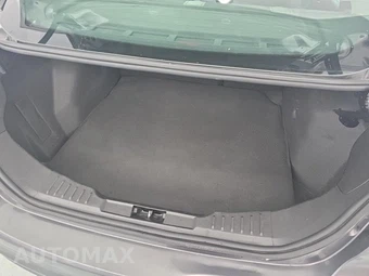 2016 Ford Focus S Sedan – miniatura 13