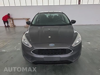 2016 Ford Focus S Sedan – miniatura 2