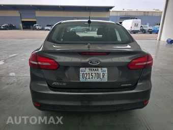 2016 Ford Focus S Sedan – miniatura 5