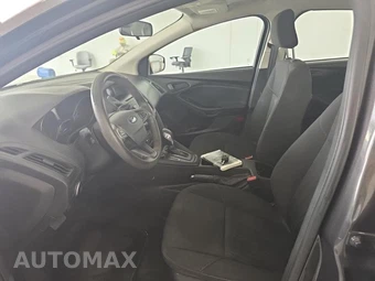 2016 Ford Focus S Sedan – miniatura 7