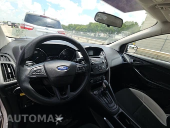 2016 Ford Focus S Sedan – miniatura 11