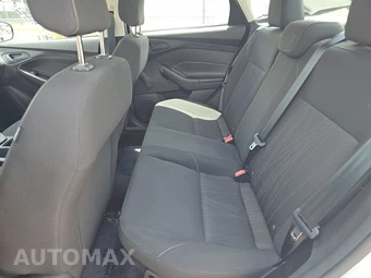 2016 Ford Focus S Sedan – miniatura 13
