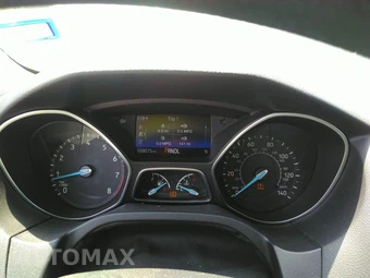 2016 Ford Focus SE Hatchback - miniatura 19