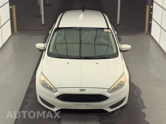 2016 Ford Focus SE Hatchback - miniatura 2