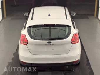 2016 Ford Focus SE Hatchback - miniatura 5