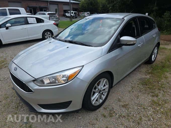 2016 Ford Focus SE Hatchback