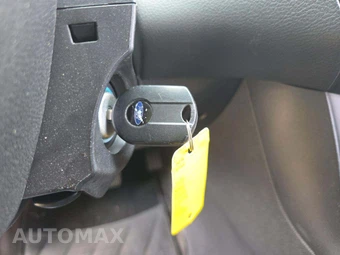 2016 Ford Focus SE Hatchback - miniatura 8