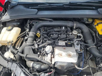 2016 Ford Focus SE Hatchback – miniatura 15