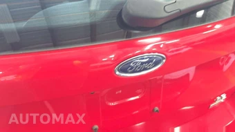 2016 Ford Focus SE Hatchback - miniatura 22