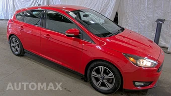 2016 Ford Focus SE Hatchback - miniatura 3