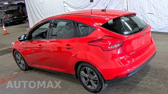 2016 Ford Focus SE Hatchback - miniatura 6