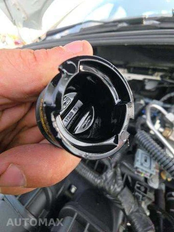 2016 Ford Focus SE Sedan – miniatura 25