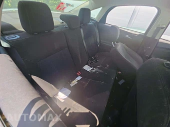 2016 Ford Focus SE Sedan - miniatura 13