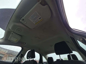 2016 Ford Focus SE Sedan – miniatura 11