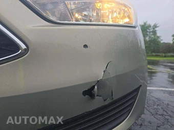 2016 Ford Focus SE Sedan – miniatura 23