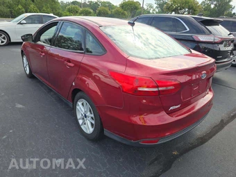 2016 Ford Focus SE Sedan - miniatura 2
