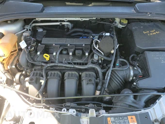 2016 Ford Focus SE Sedan – miniatura 15