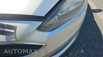 2016 Ford Focus SE Sedan – miniatura 41