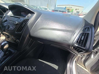 2016 Ford Focus SE Sedan – miniatura 19