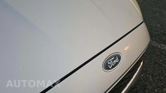 2016 Ford Focus SE Sedan – miniatura 18