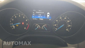 2016 Ford Focus SE Sedan – miniatura 17