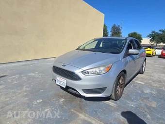 2016 Ford Focus SE Sedan — sprzedany egzemplarz sprowadzony z aukcji Manheim USA (AUTOMAX)