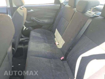 2016 Ford Focus SE Sedan – miniatura 14