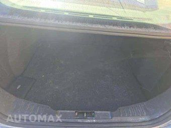 2016 Ford Focus SE Sedan – miniatura 15