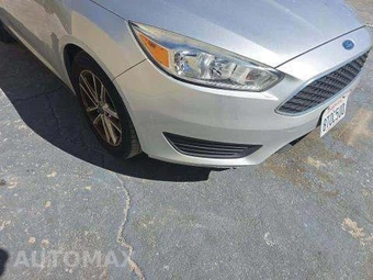 2016 Ford Focus SE Sedan – miniatura 24