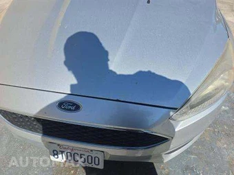2016 Ford Focus SE Sedan – miniatura 26