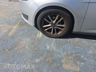2016 Ford Focus SE Sedan – miniatura 27