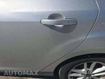 2016 Ford Focus SE Sedan – miniatura 29