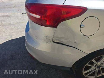 2016 Ford Focus SE Sedan – miniatura 33