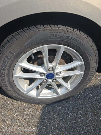 2016 Ford Focus SE Sedan – miniatura 22