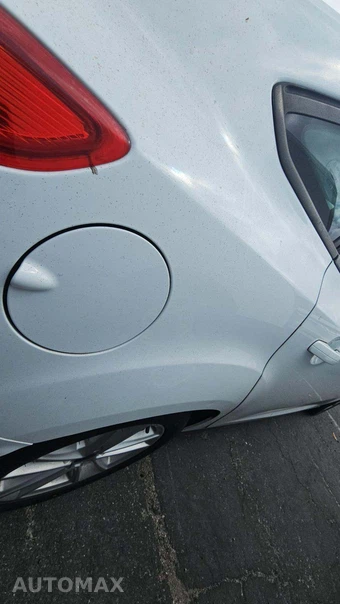 2016 Ford Focus SE Sedan – miniatura 25
