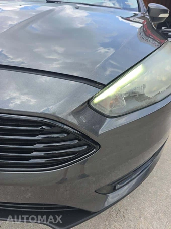 2016 Ford Focus SE Sedan – miniatura 19