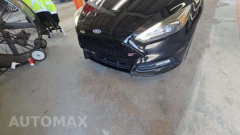 2016 Ford Focus ST Hatchback - miniatura 23