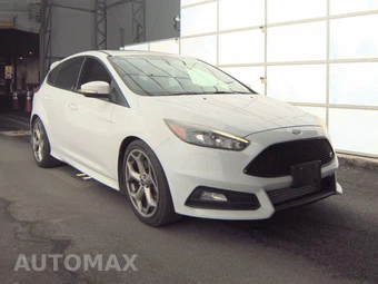 2016 Ford Focus ST Hatchback - miniatura 3