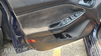 2016 Ford Focus ST Hatchback – miniatura 20
