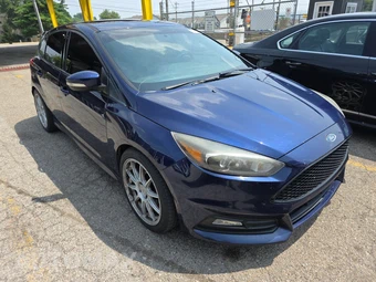 2016 Ford Focus ST Hatchback – miniatura 3