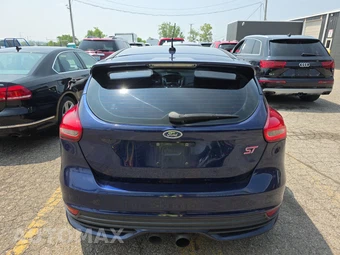 2016 Ford Focus ST Hatchback – miniatura 5
