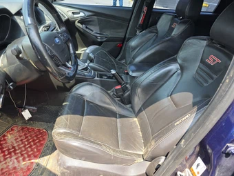 2016 Ford Focus ST Hatchback – miniatura 7