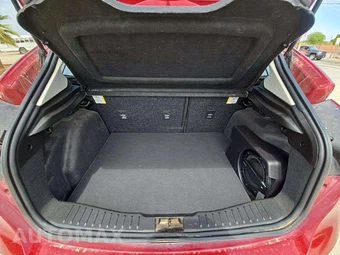 2016 Ford Focus Titanium Hatchback – miniatura 11