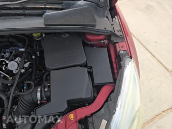 2016 Ford Focus Titanium Hatchback – miniatura 28